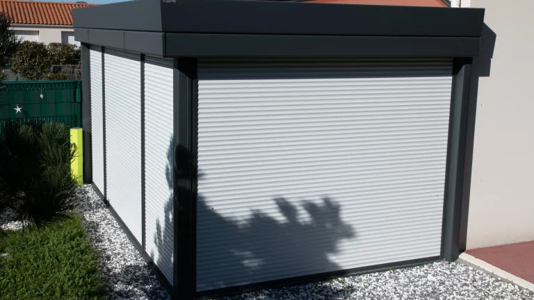 Rollladen Sichtschutz weiß außenansicht